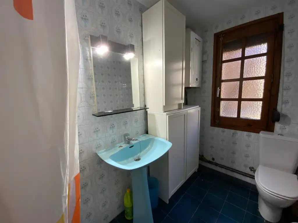 Bathroom of Apartments for sale in Benasque, Huesca