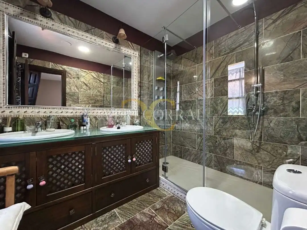 Baño de Casa o chalet en venta en Llanes con Calefacción, Jardín privado y Terraza