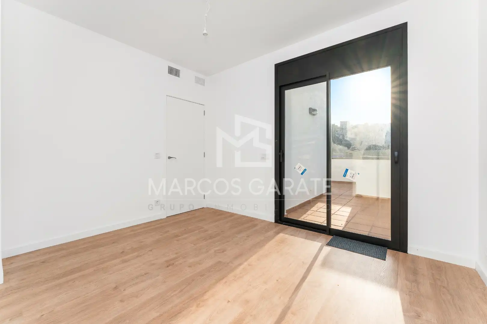 Casa con terraza en venta en Avinguda Marca Hispànica, imagen 40