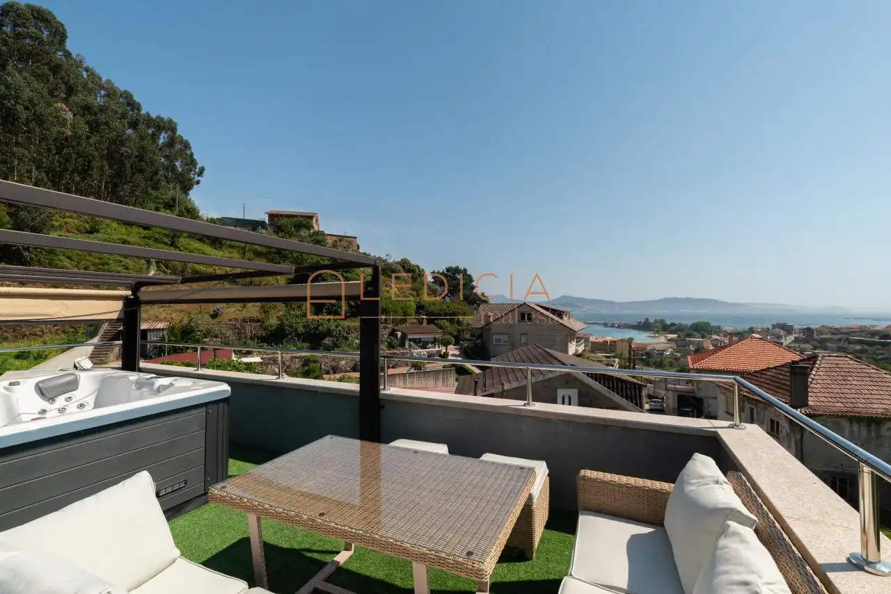 Terrace of Houses for sale in Moaña  with Heating, Private garden and Swimming Pool