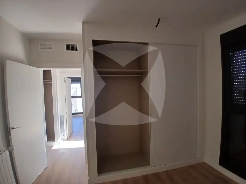 Schlafzimmer von Wohnung zur Miete in Badajoz mit Klimaanlage, Privatgarten und Terrasse
