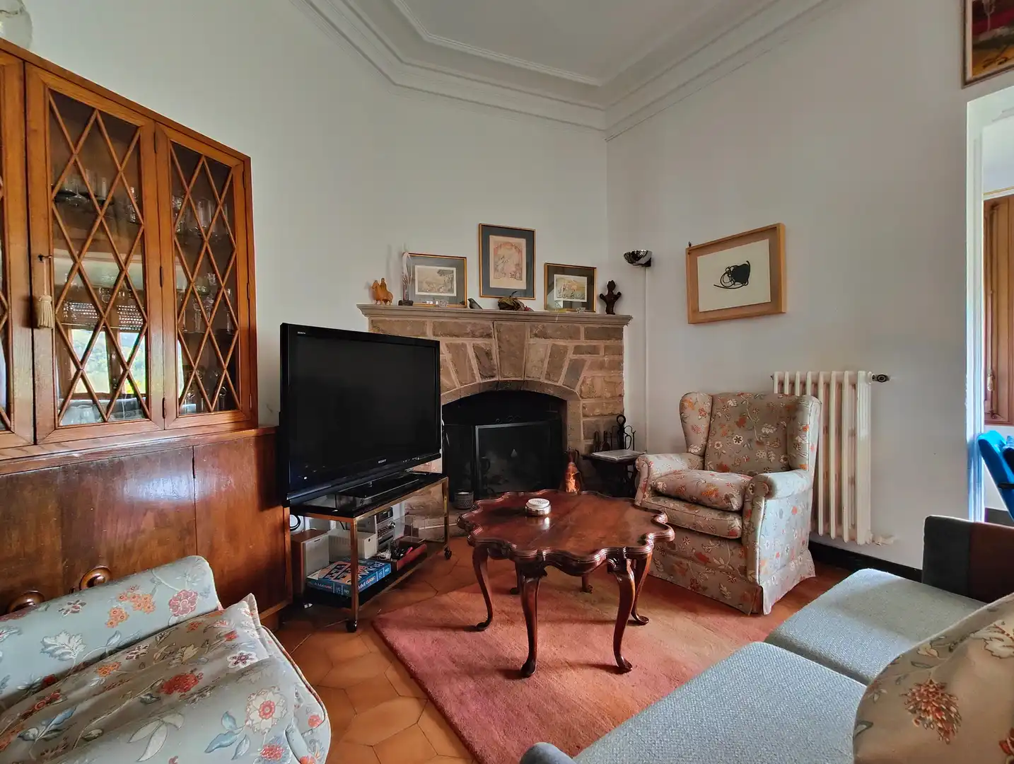 Sala d'estar de Casa o xalet en venda en Sant Joan de les Abadesses amb Calefacció, Jardí privat i Terrassa