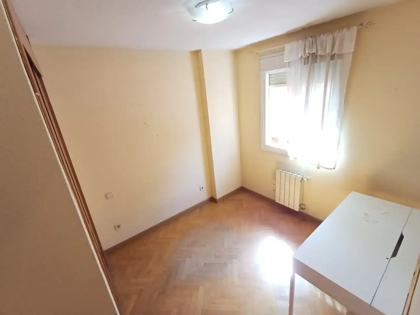 Habitación de Casa o chalet en venta en Alcalá de Henares con Piscina y Balcón