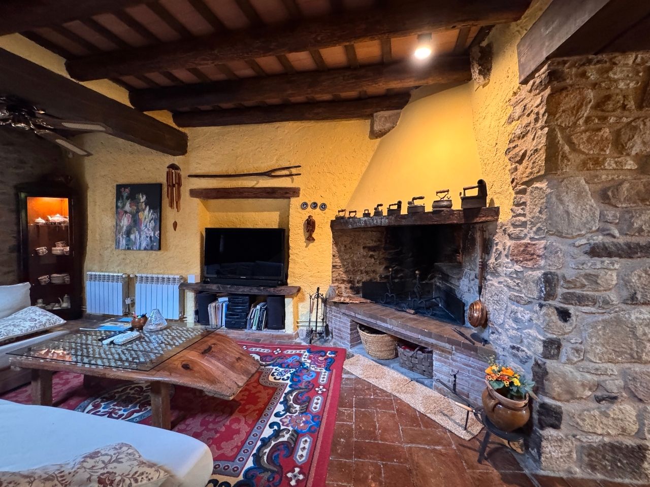 Sala d'estar de Casa o xalet en venda en Corçà amb Terrassa i Sauna