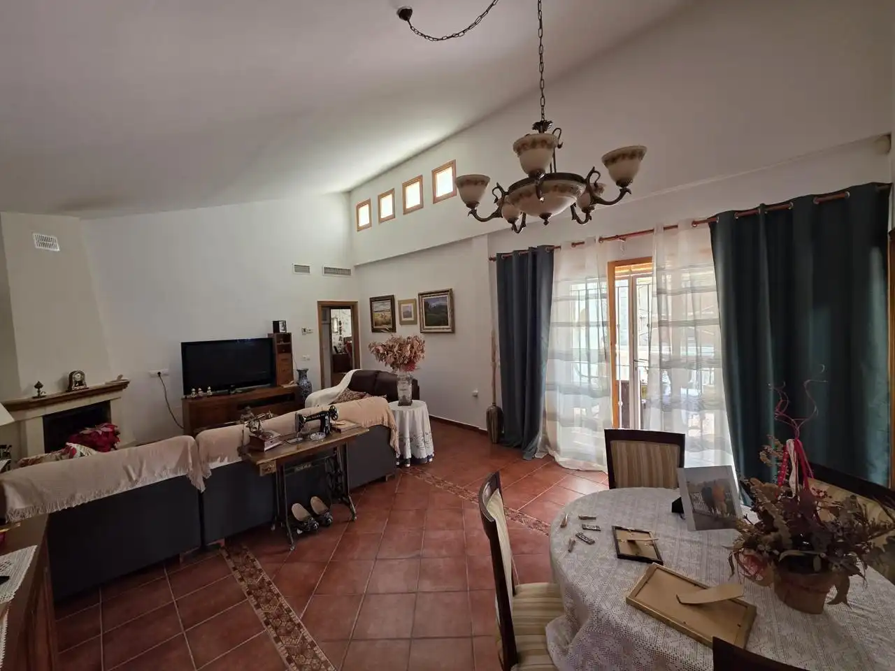 Casa con piscina en venta en Calle Venezuela, imagen 3