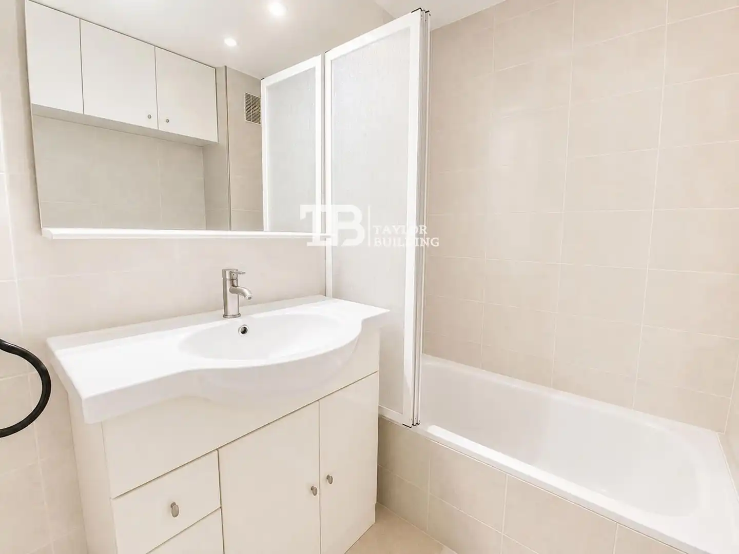 Baño de Piso en venta en  Palma de Mallorca con Aire acondicionado, Calefacción y Terraza