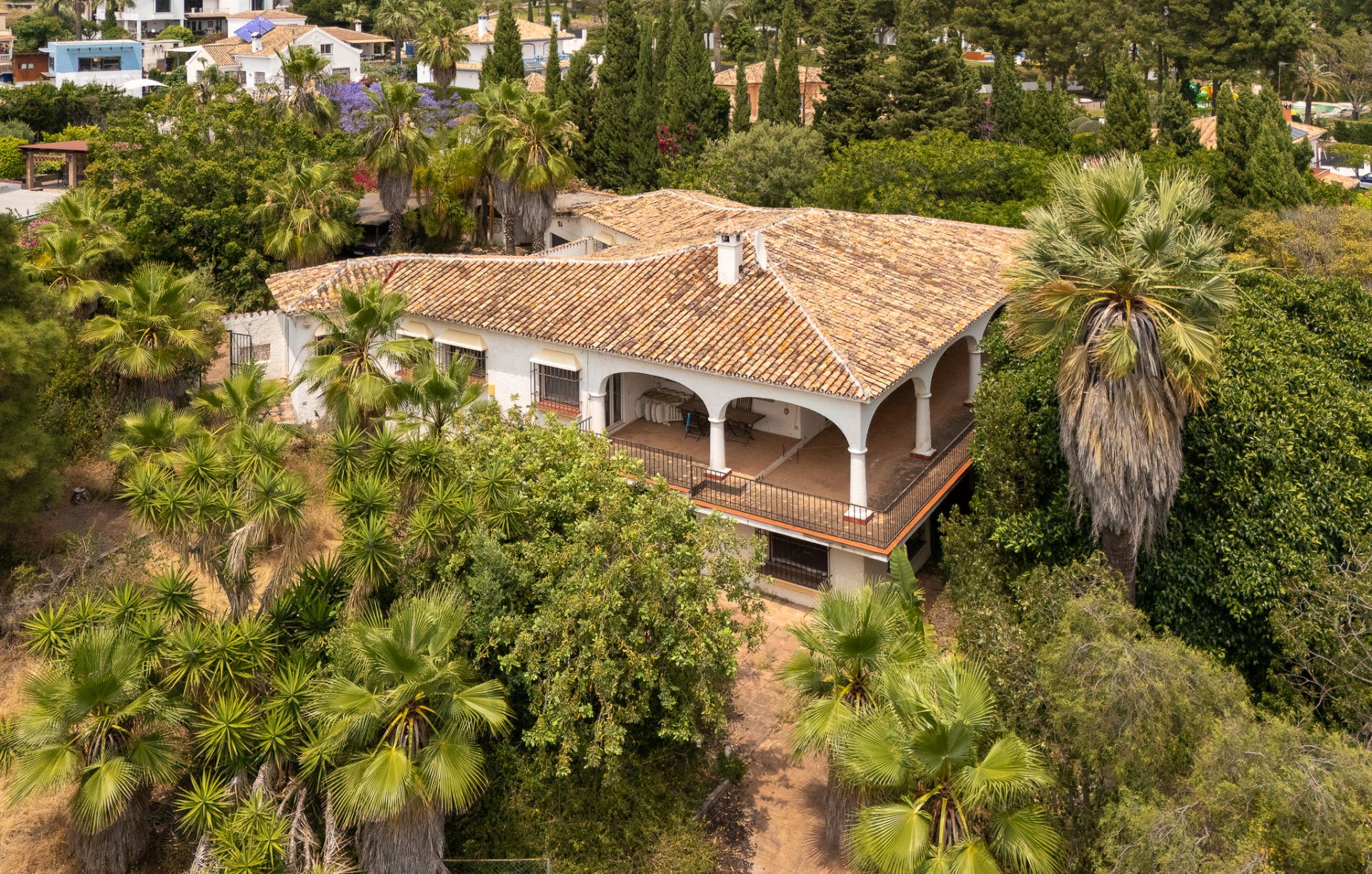Vista exterior de Casa o chalet en venta en Marbella con Jardín privado y Piscina