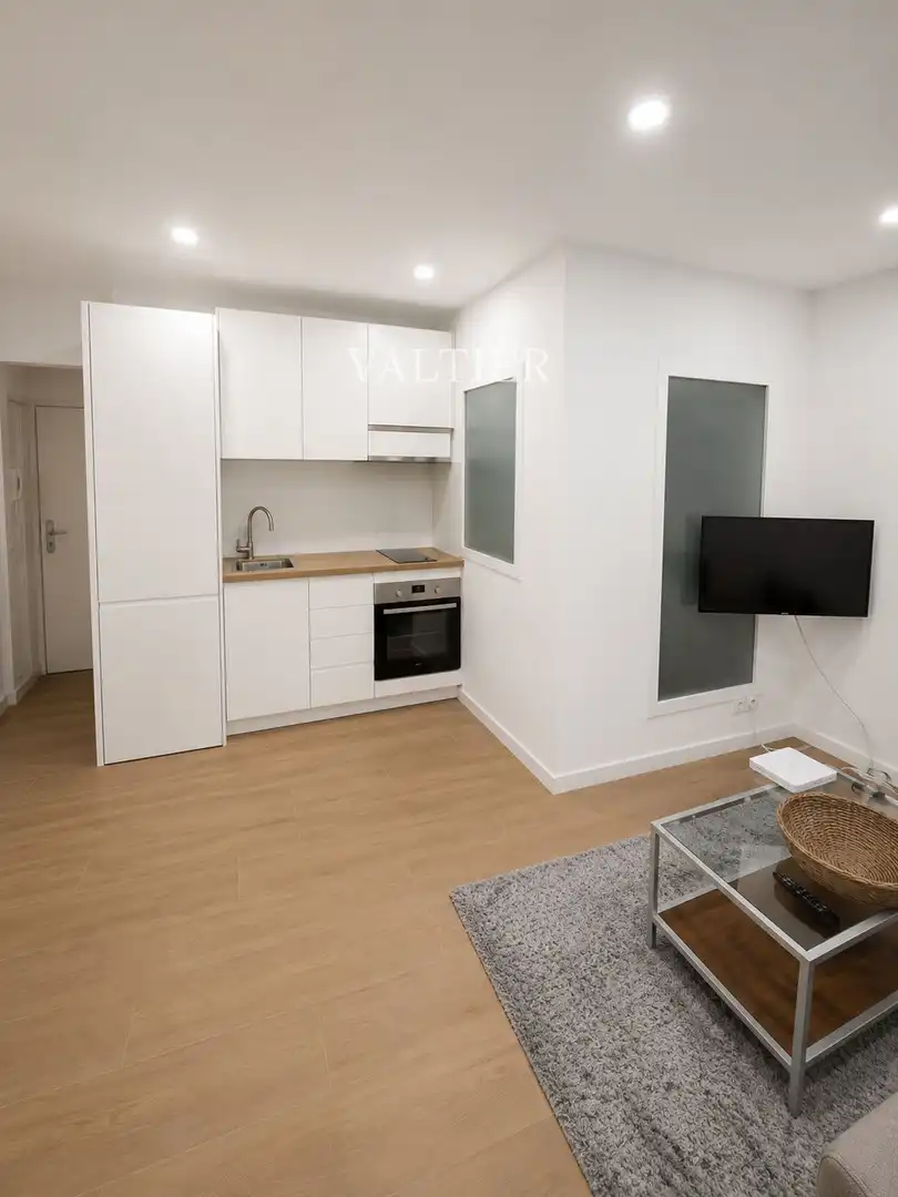 Habitación de Piso de alquiler en Madrid con Aire acondicionado y Amueblado