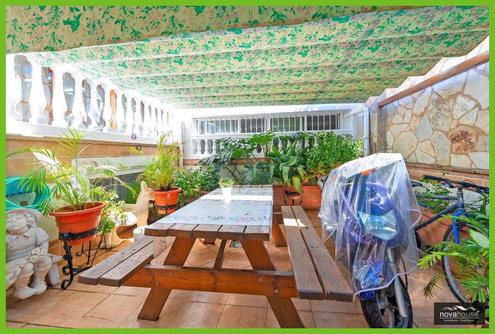 Terraza de Casa o chalet en venta en Torremolinos con Aire acondicionado, Jardín privado y Trastero