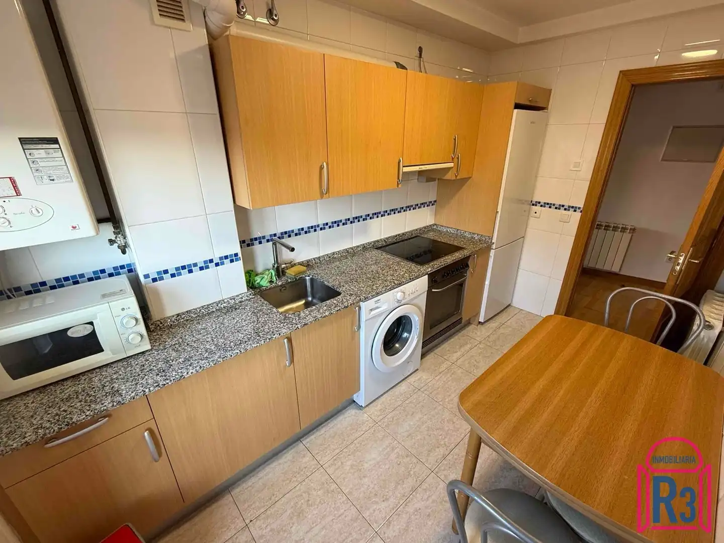 Flat for rent in Santiago Apostol, Trobajo del Camino