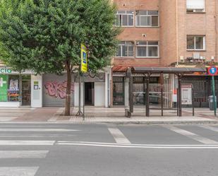 Exterior view of Premises for sale in  Granada Capital