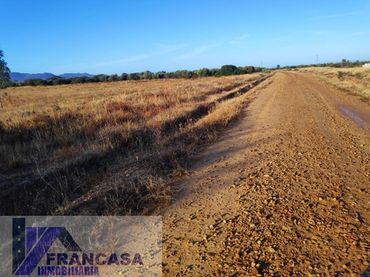 Casa rústica en venda a Navalvillar de Pela