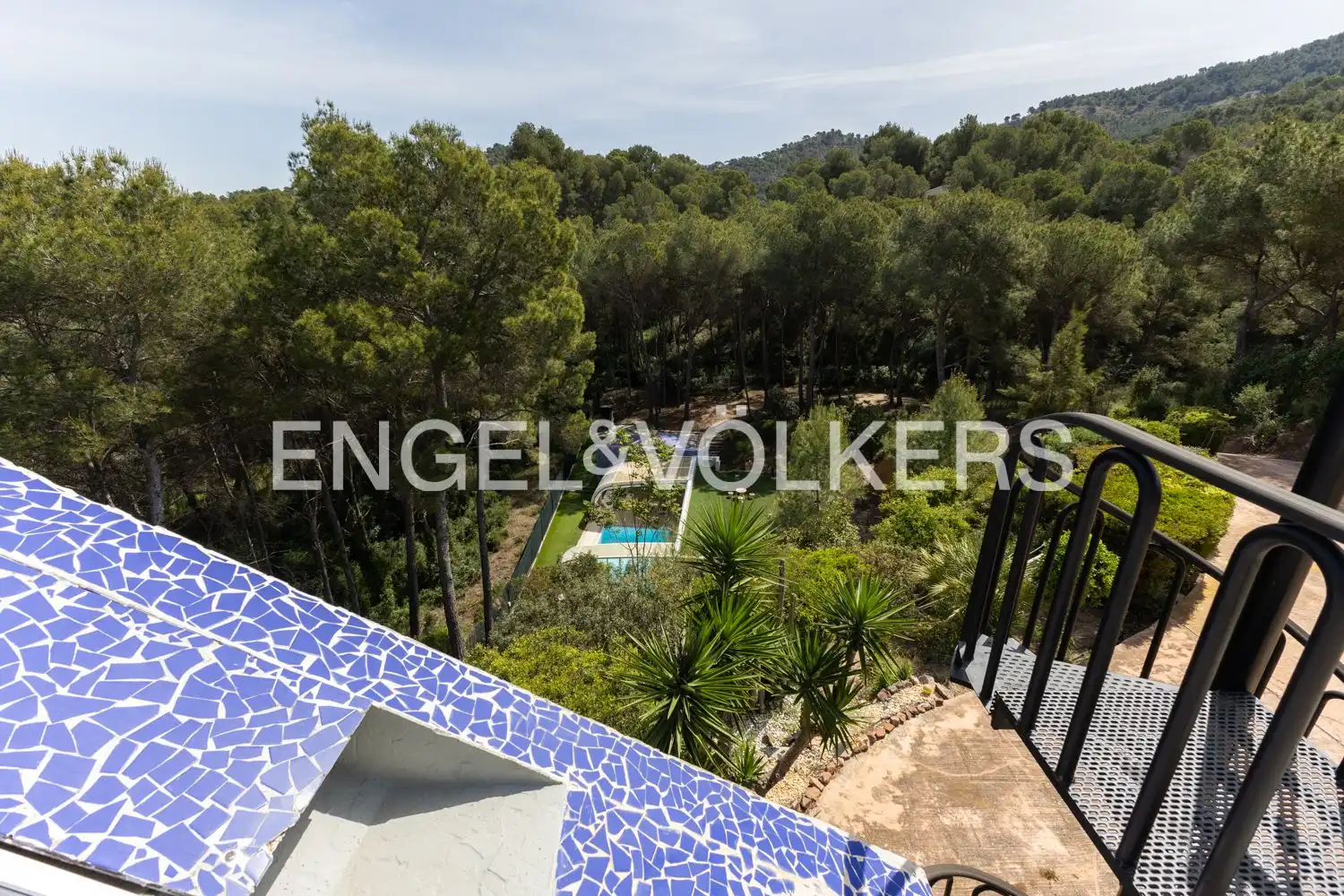 Exterior view of Houses for sale in Gilet  with Air Conditioner, Heating and Private garden