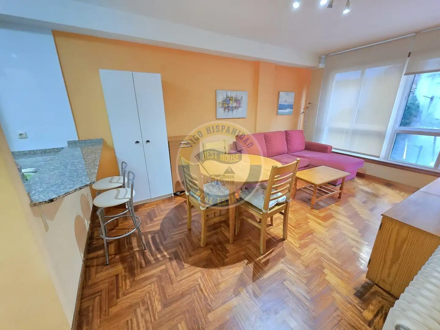 Living room of Apartments for rent in Vigo   with Heating, Parquet flooring and Storage room