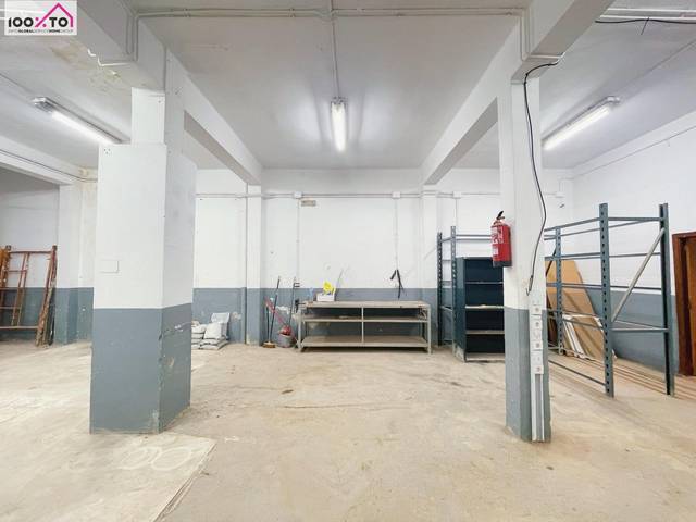 Local comercial en Venta en Barrio de Benicalap