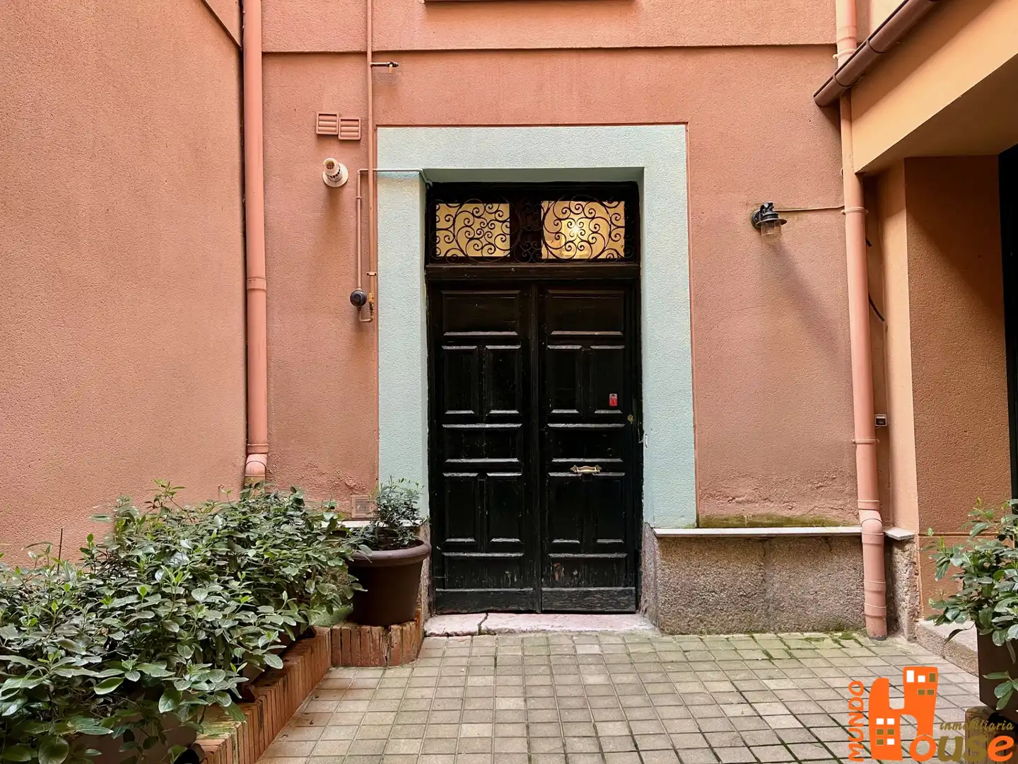 Vista exterior de Piso en venta en Real Sitio de San Ildefonso con Calefacción, Horno y Lavadora