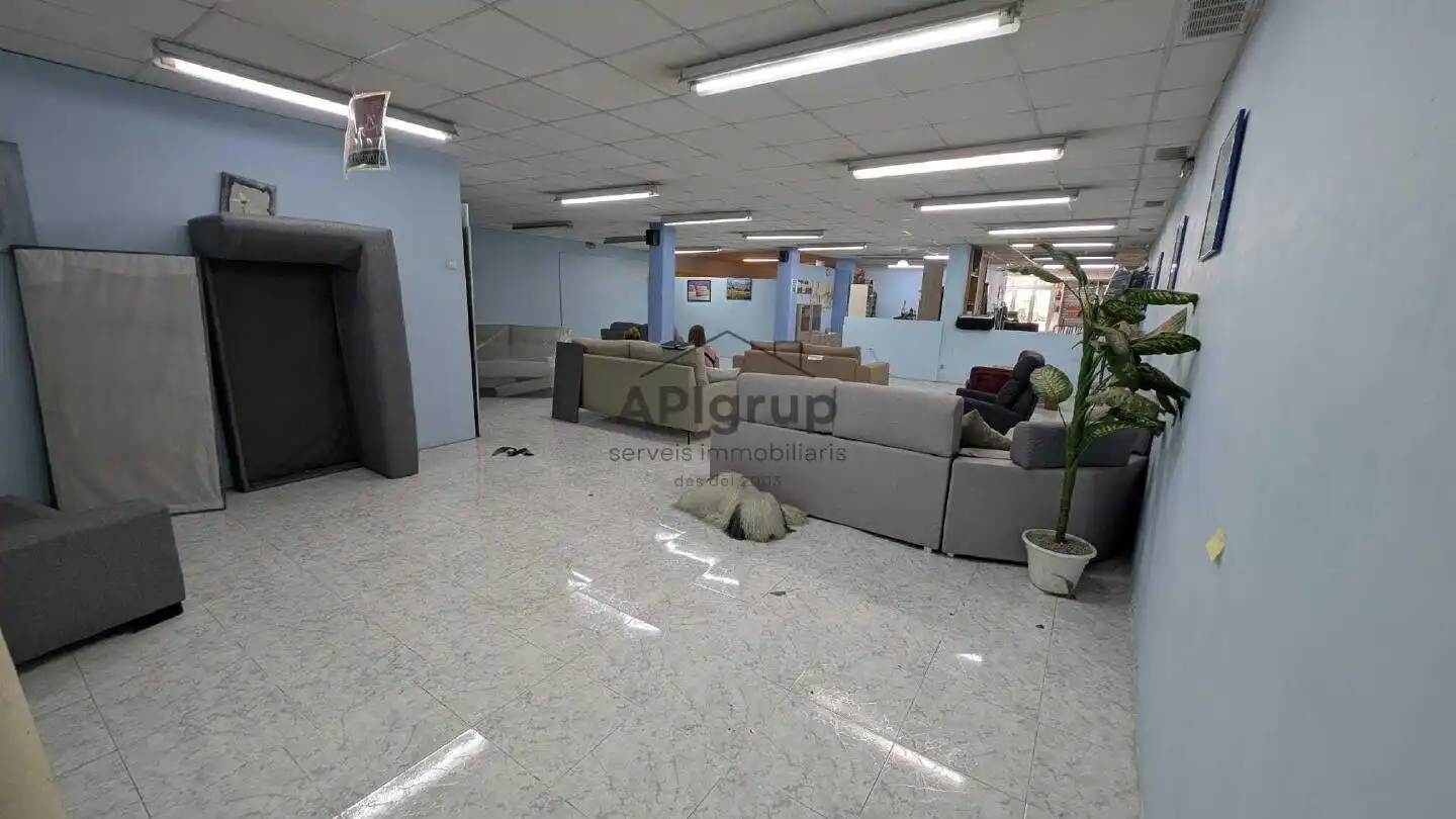 Local comercial en venda a Col.legis Nous, imagen 2