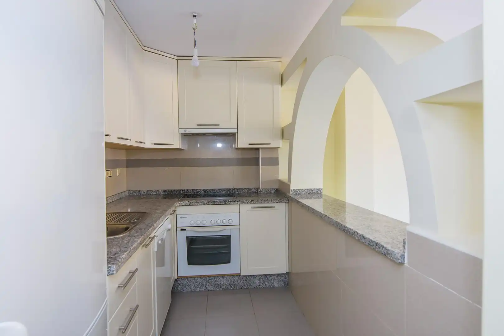 Cocina de Piso en venta en Carboneras con Jardín privado, Terraza y Piscina comunitaria