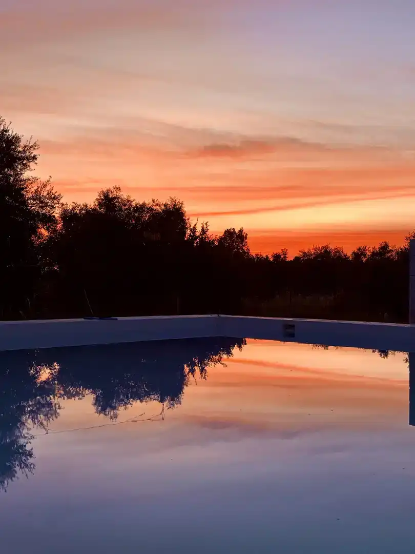 Piscina de Casa o xalet en venda en Carmona amb Aire condicionat, Jardí privat i Traster