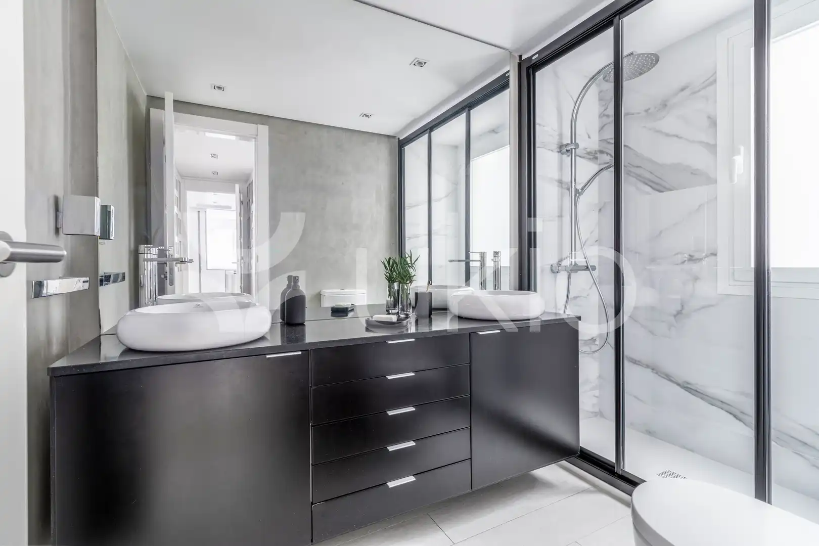 Bathroom of Duplexes for rent in Madrid  with Air Conditioner, Heating and Furnished