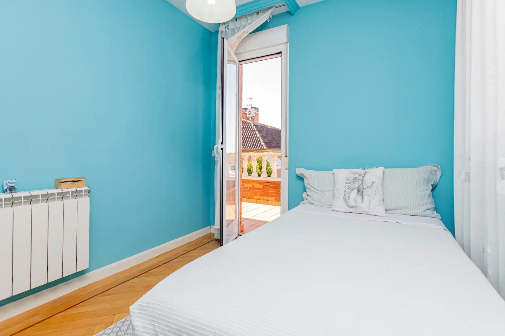 Habitación de Casa o chalet en venta en Madrid con Aire acondicionado, Calefacción y Jardín privado