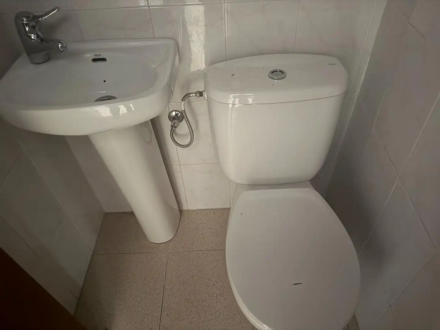 Baño de Casa adosada en venta en Algeciras con Jardín privado y Piscina comunitaria