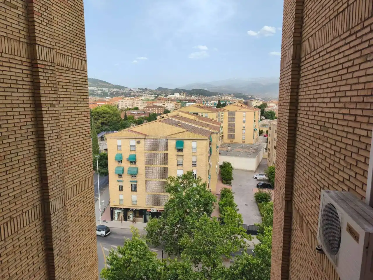 Vista exterior de Pis en venda en Granada amb Terrassa
