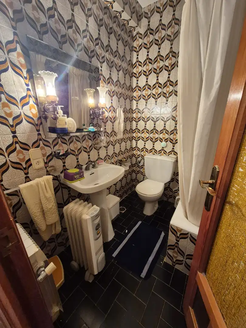 Baño de Piso en venta en El Barraco  con Calefacción, Terraza y Amueblado
