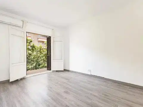 Habitación de Piso en venta en Barcelona con Aire acondicionado, Horno y Balcón