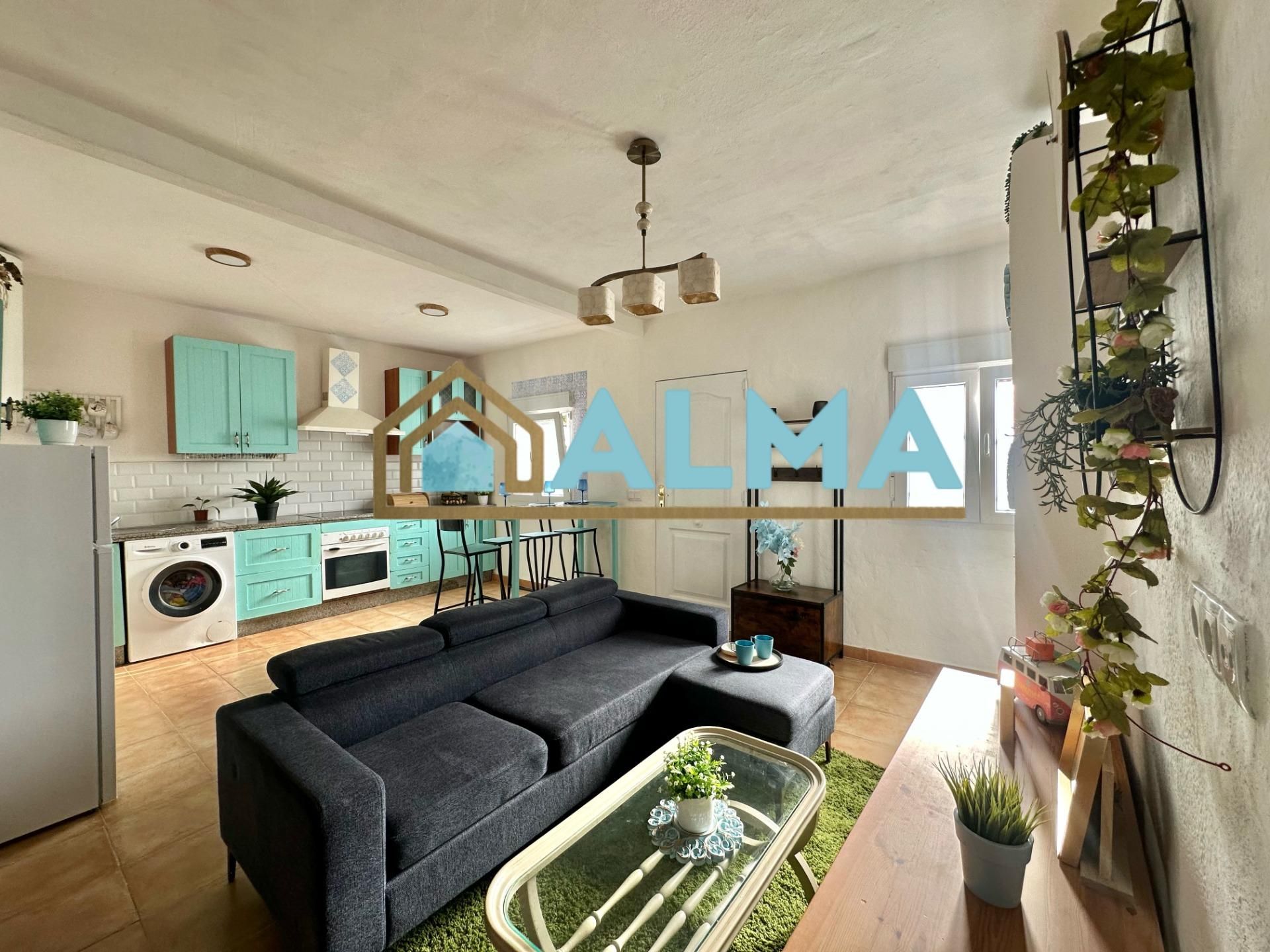 Living room of House or chalet for sale in Algeciras  with Terrace and Balcony