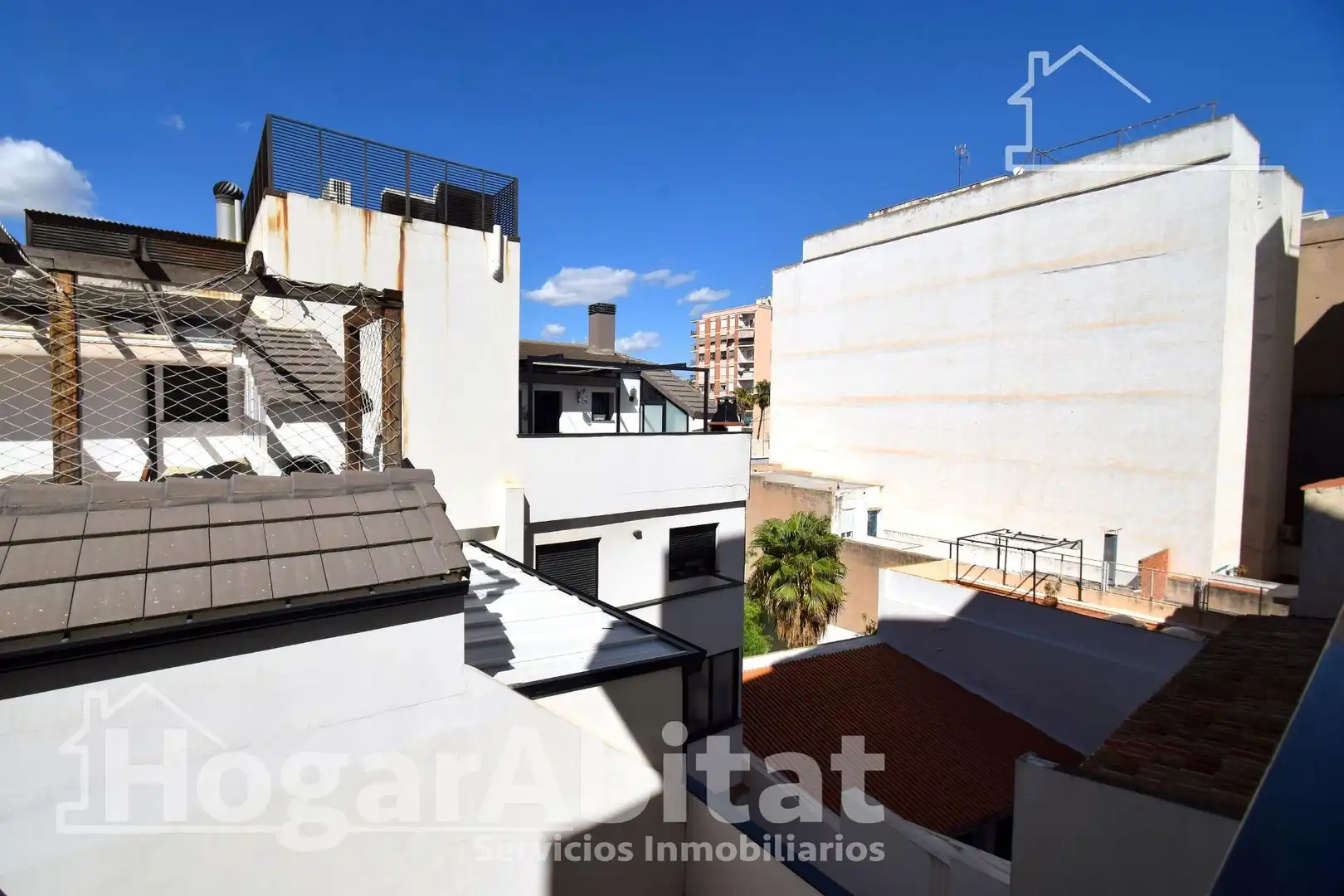 Vista exterior de Pis en venda en Castellón de la Plana / Castelló de la Plana amb Aire condicionat, Calefacció i Moblat
