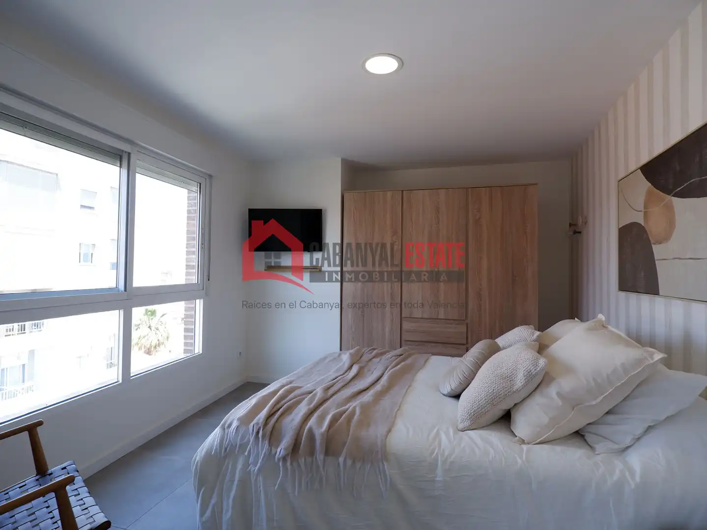 Dormitori de Apartament de lloguer en Valencia amb Aire condicionat, Moblat i Balcó