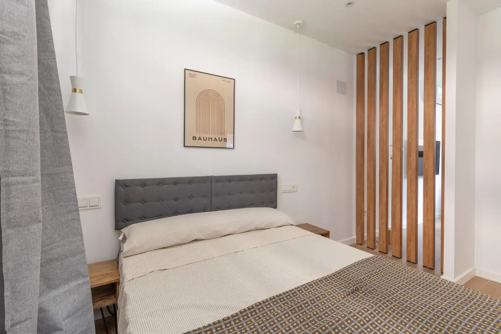 Bedroom of Apartments for sale in Granada  with Air Conditioner, Heating and Private garden