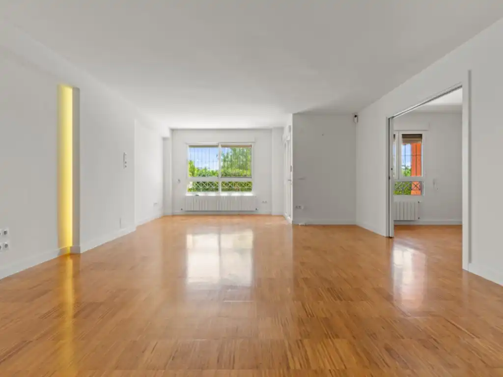 Sala d'estar de Apartament en venda en Alicante / Alacant amb Aire condicionat i Internet