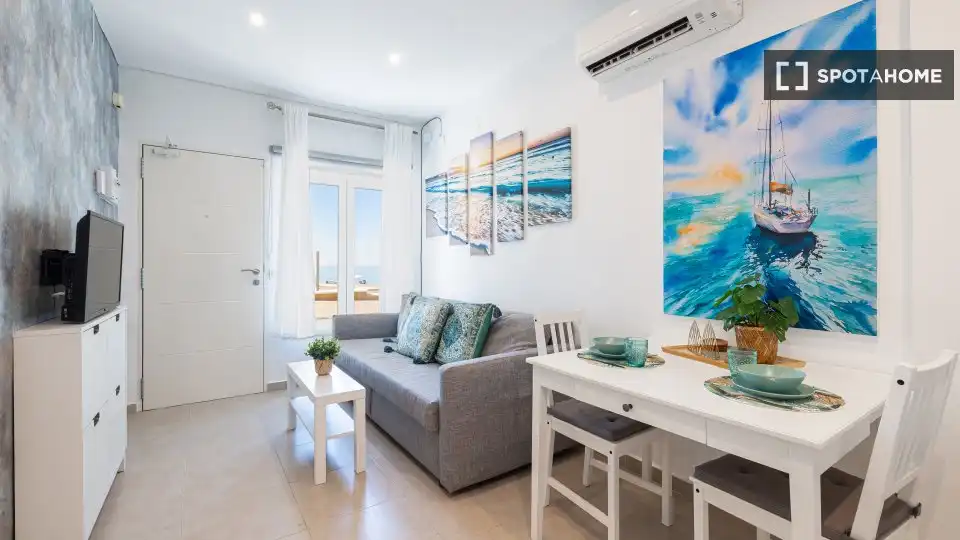 Living room of Apartments for share in Rincón de la Victoria  with Air Conditioner, Terrace and Furnished
