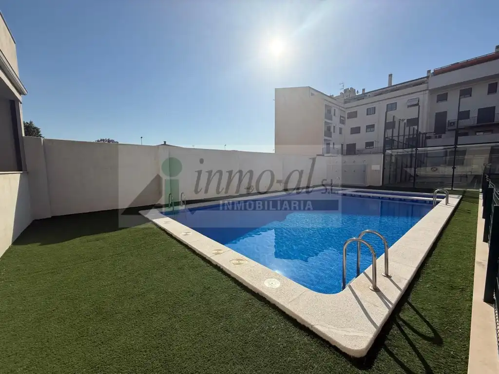 Piscina de Ático en venta en Almazora / Almassora con Terraza y Balcón