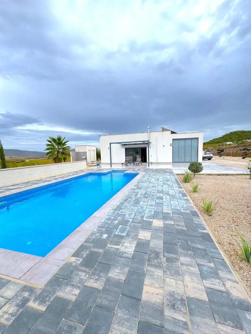 Villa avec piscine à vendre à El Altico