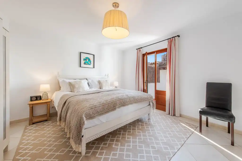 Habitación de Casa adosada en venta en Pollença con Aire acondicionado, Jardín privado y Terraza