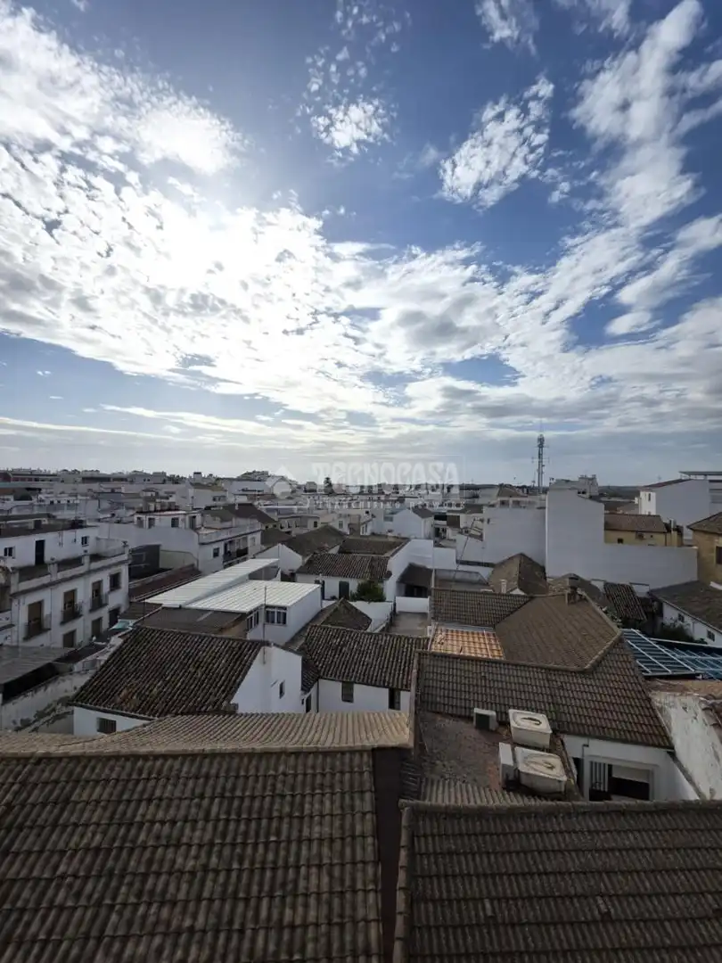 Außenansicht von Wohnung zum Verkauf in Montilla mit Klimaanlage, Terrasse und Abstellraum