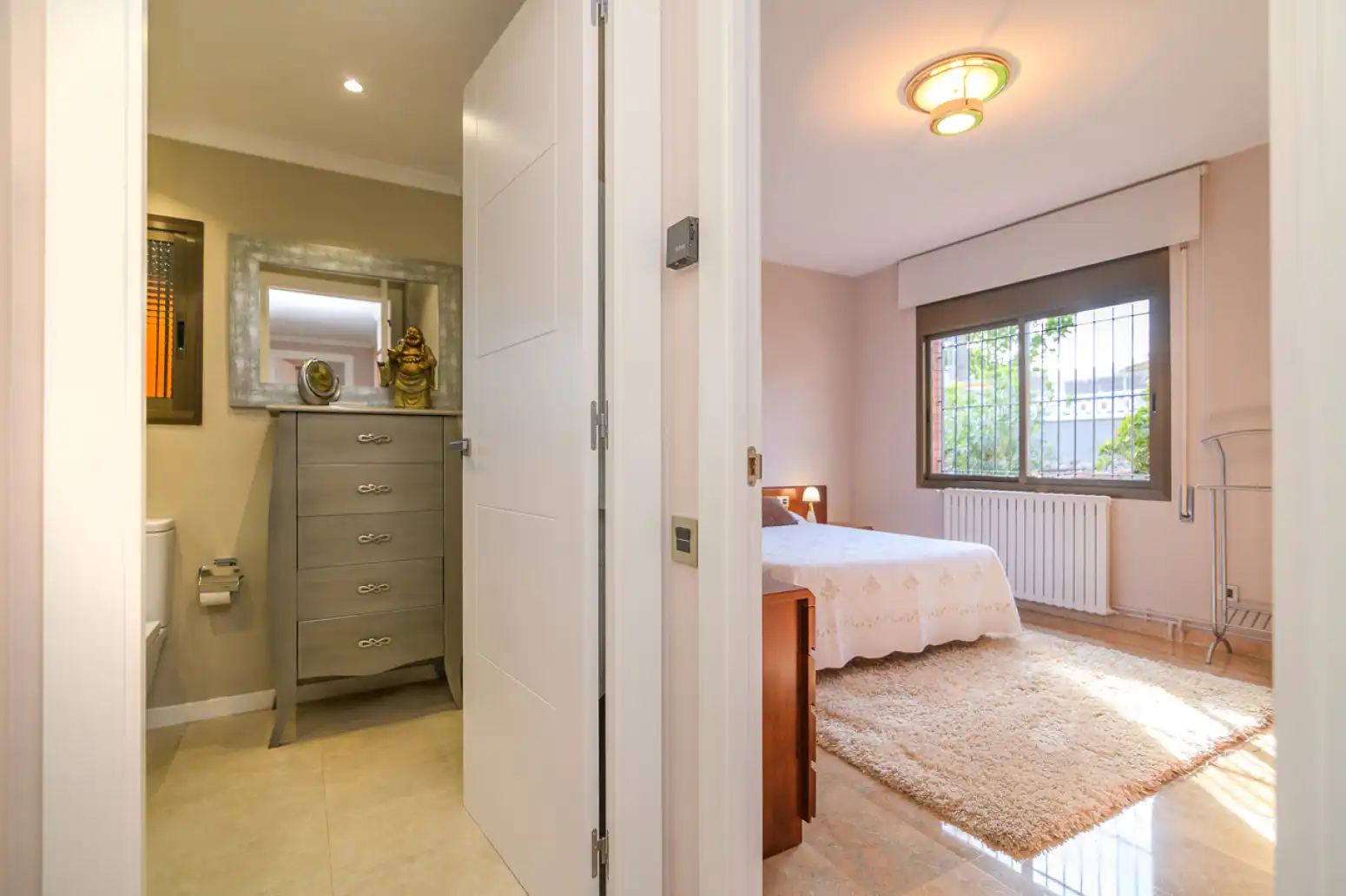 Habitación de Casa o chalet en venta en Gavà con Terraza, Piscina y Balcón