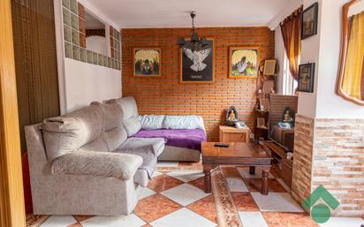 Living room of Flat for sale in Algeciras  with Air Conditioner