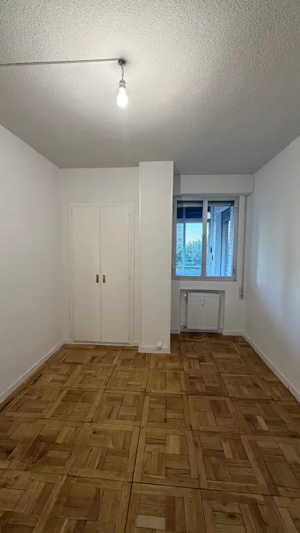 Schlafzimmer von Wohnung zur Miete in Fuencarral - El Pardo