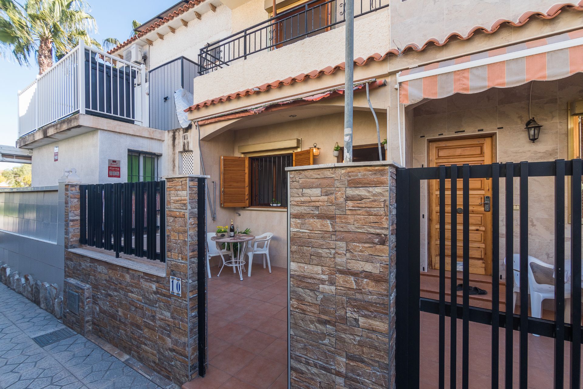 Exterior view of Single-family semi-detached for sale in Santa Pola  with Furnished