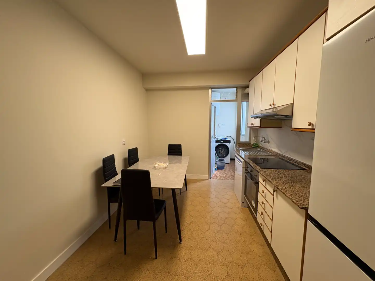 Küche von Wohnung zur Miete in Ferrol mit Abstellraum, Möbliert und Ofen