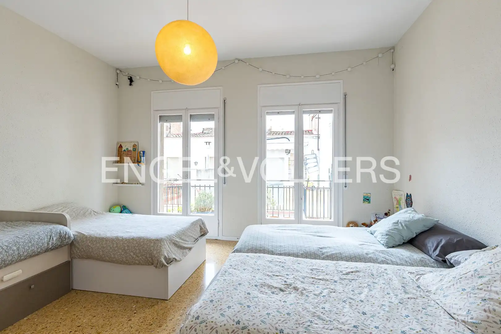 Dormitori de Casa o xalet en venda en Sant Feliu de Llobregat amb Calefacció, Parquet i Terrassa