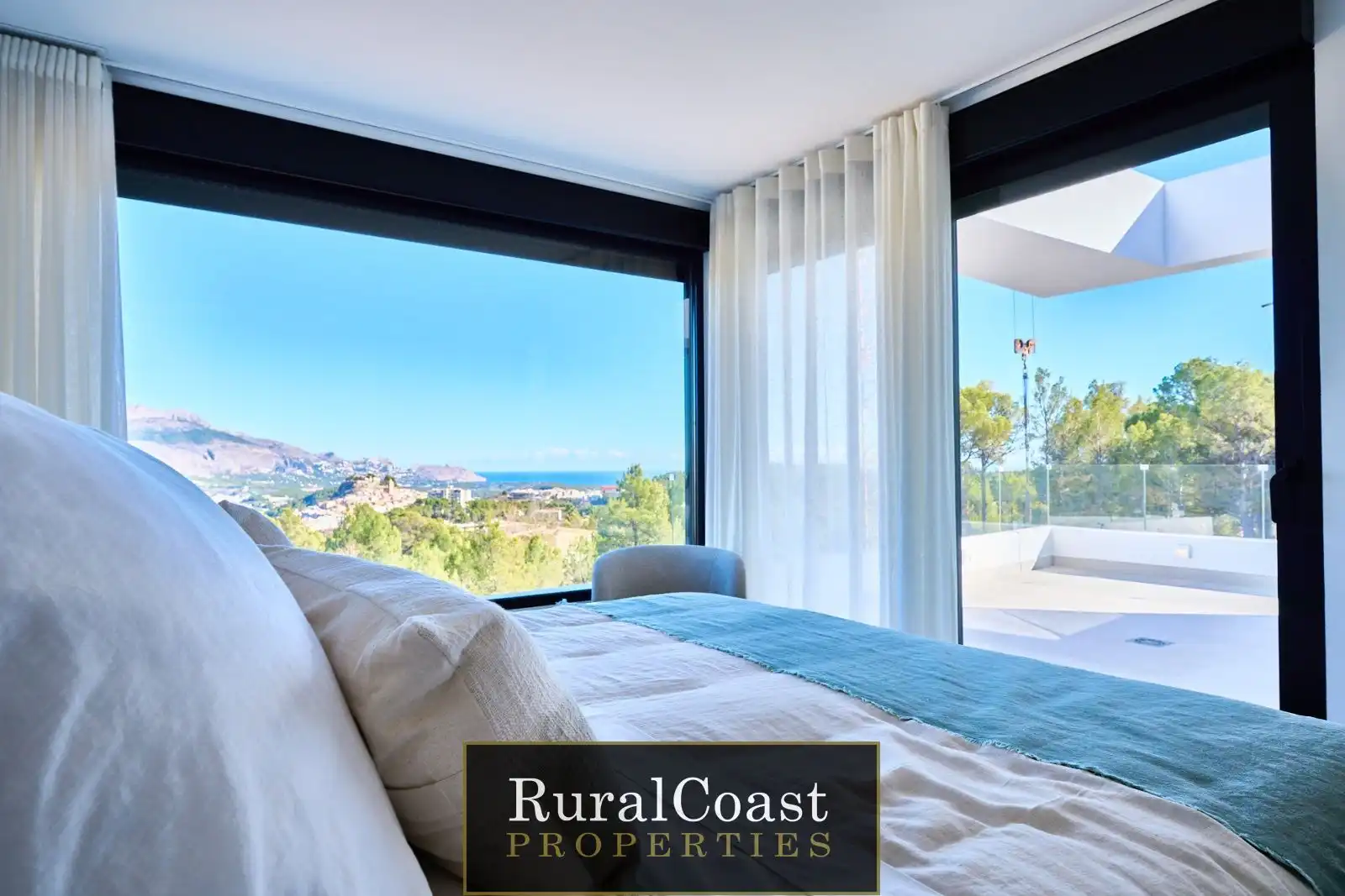 Habitación de Casa o chalet en venta en Polop con Aire acondicionado, Calefacción y Jardín privado