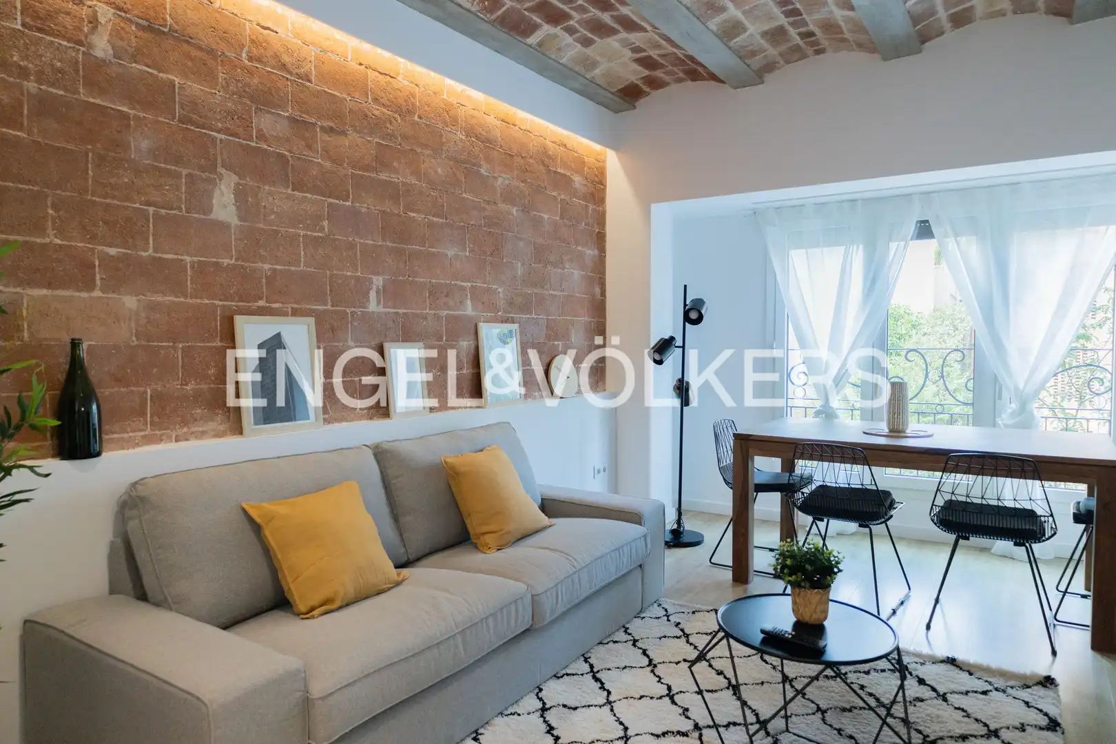Wohnzimmer von Wohnung zum Verkauf in Barcelona mit Klimaanlage, Heizung und Parkett