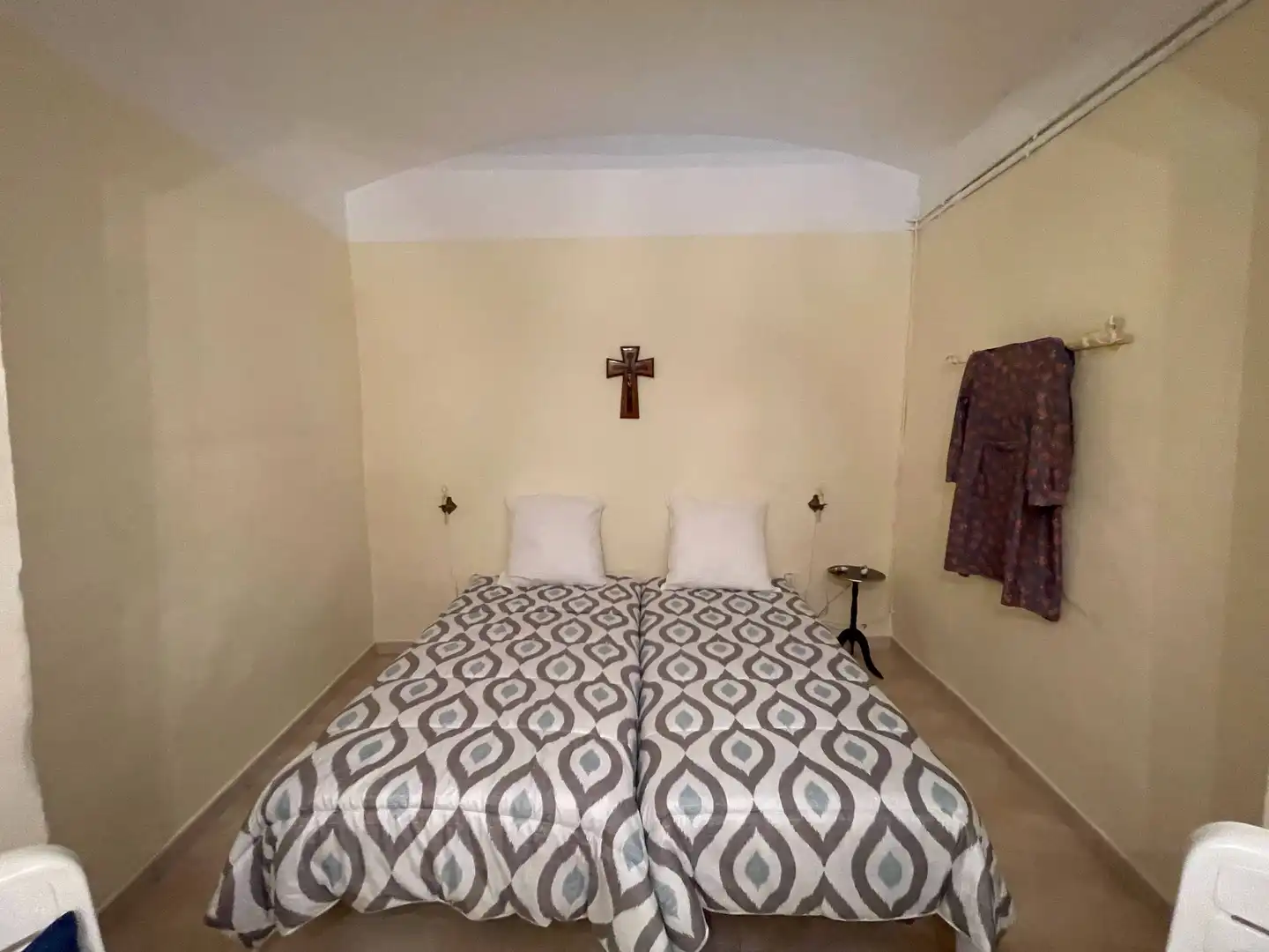 Habitación de Finca rústica en venta en Sant Miquel de Fluvià con Calefacción, Amueblado y Balcón