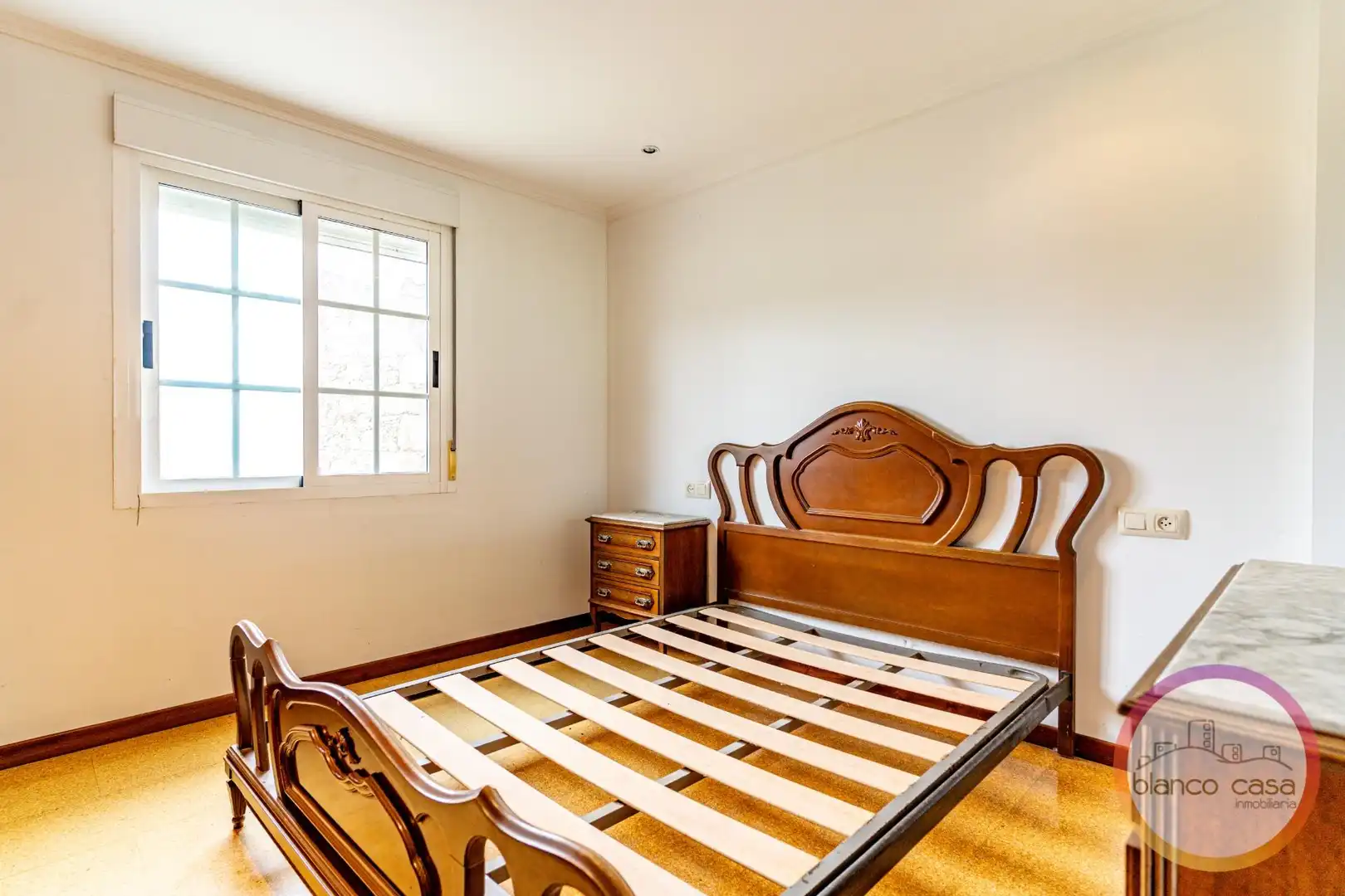 Schlafzimmer von Haus oder Chalet zum Verkauf in A Laracha   mit Heizung und Möbliert