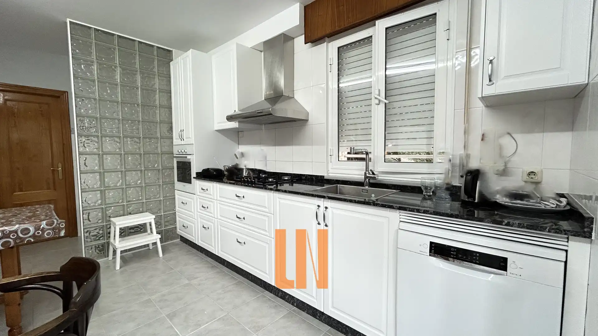 Cocina de Casa o chalet en venta en Oleiros con Calefacción, Jardín privado y Parquet